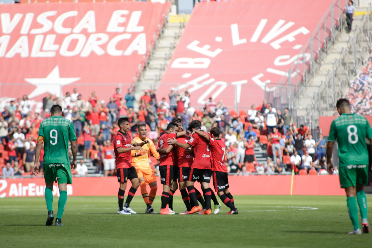 El Mallorca Hace Disfrutar A Son Moix Rcd Mallorca Web Oficial