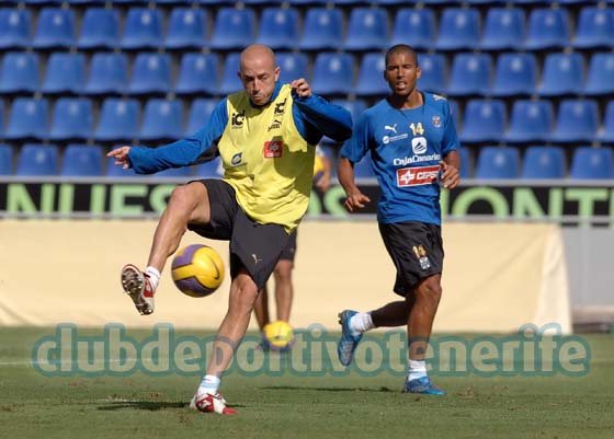 Jos Luis Oltra Cita A Jugadores Para El Encuentro De Este Domingo