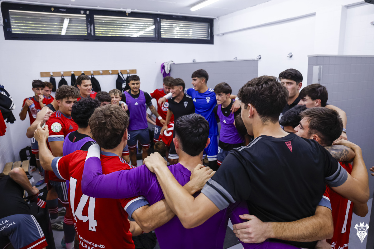 Tickets for the Atlético Albacete match at the Carlos Belmonte Stadium