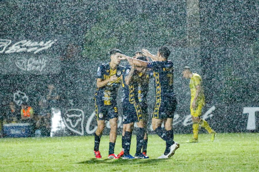 Sportivo Trinidense Thắng Nghẹt Thở 3-2: Bàn Thắng Penalty Quyết Định Và Những Góc Nhìn Tỷ Lệ Kèo World Cup 2026