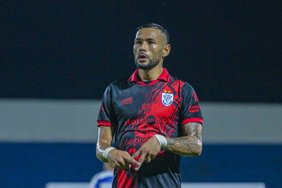 Trận đấu kịch tính giữa Sportivo Ameliano và Sportivo 2 de Mayo