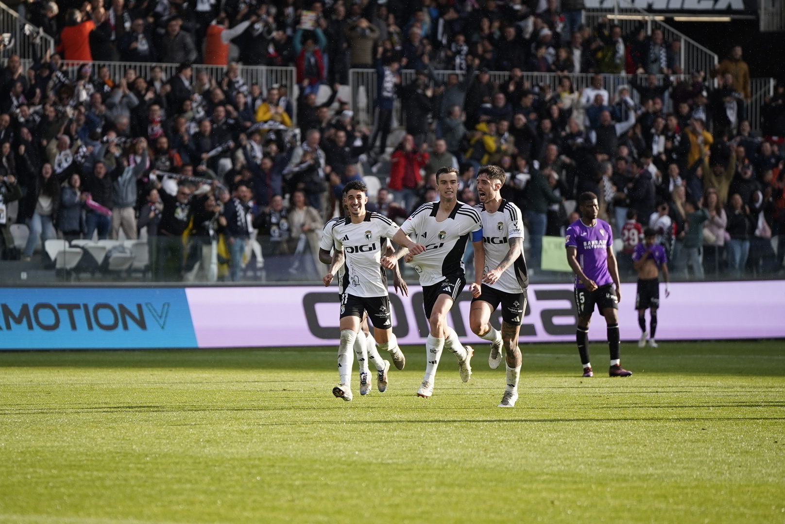 3-2 | El Burgos CF remonta en un festival de goles en El Plantío | Burgos  CF | Web Oficial