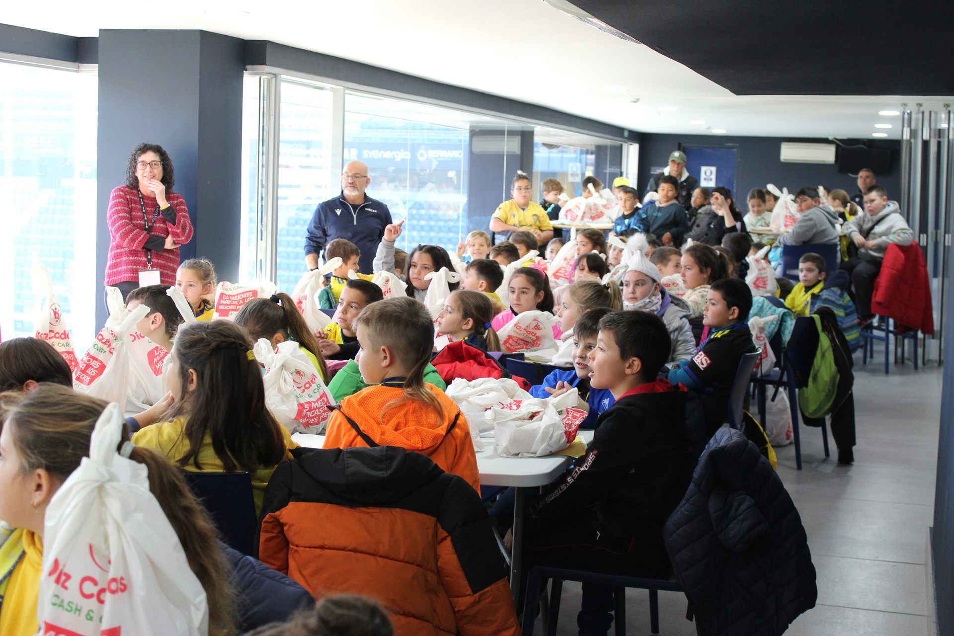 El Colegio Río San Pedro en los 'Desayunos saludables' | Cádiz Club de  Fútbol | Web Oficial