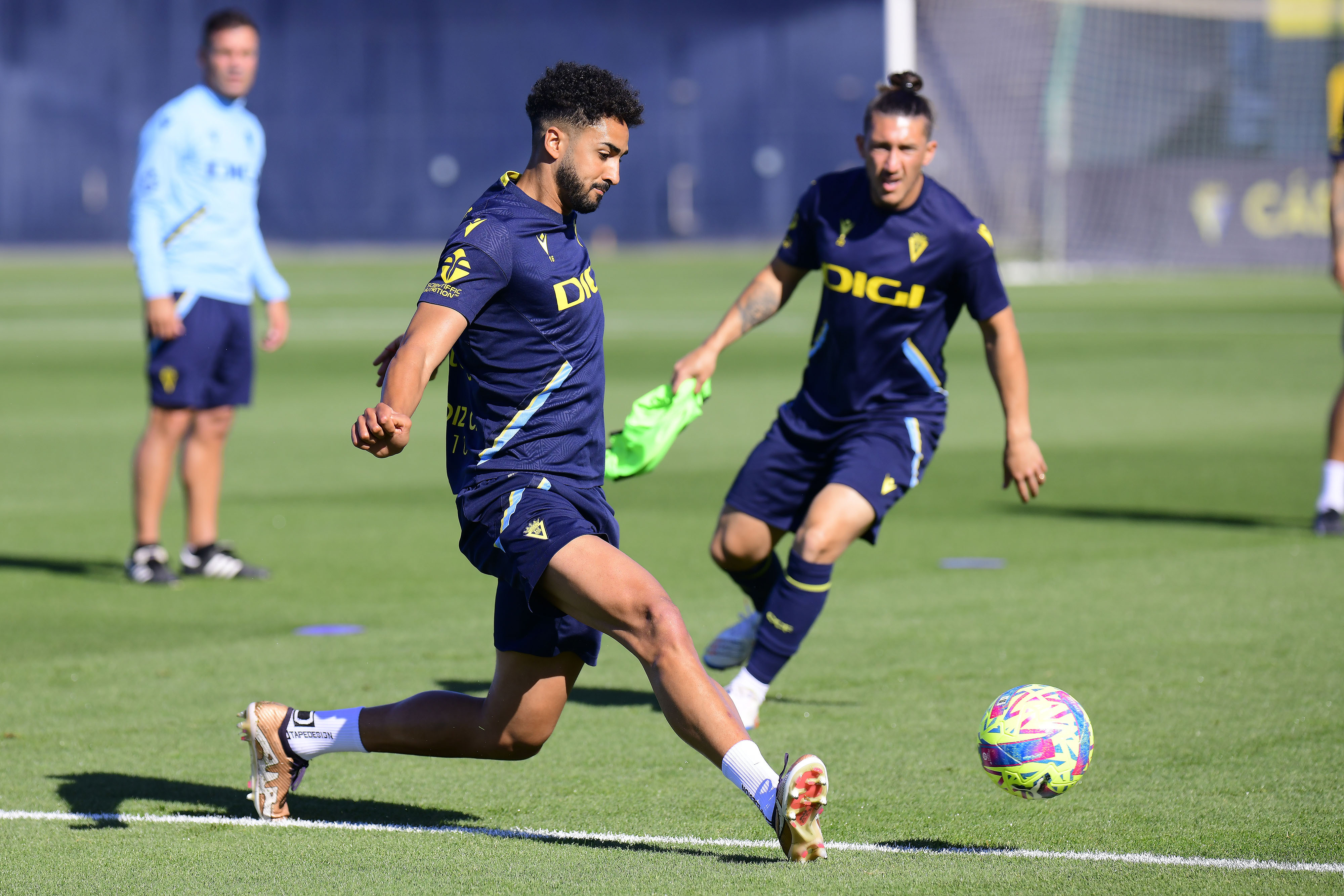 Cádiz CF y Girona FC renuevan el patrocinio de sus diputa