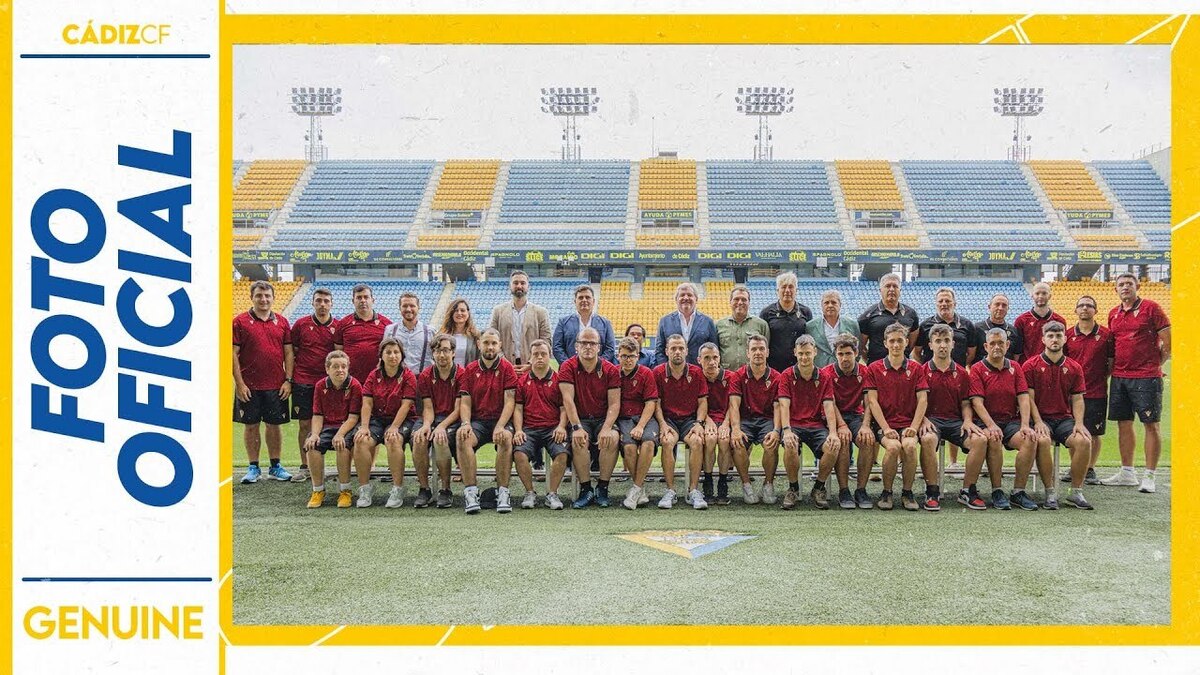 El Cádiz CF Genuine se hizo la foto oficial 2023/2024 | Cádiz Club de ...