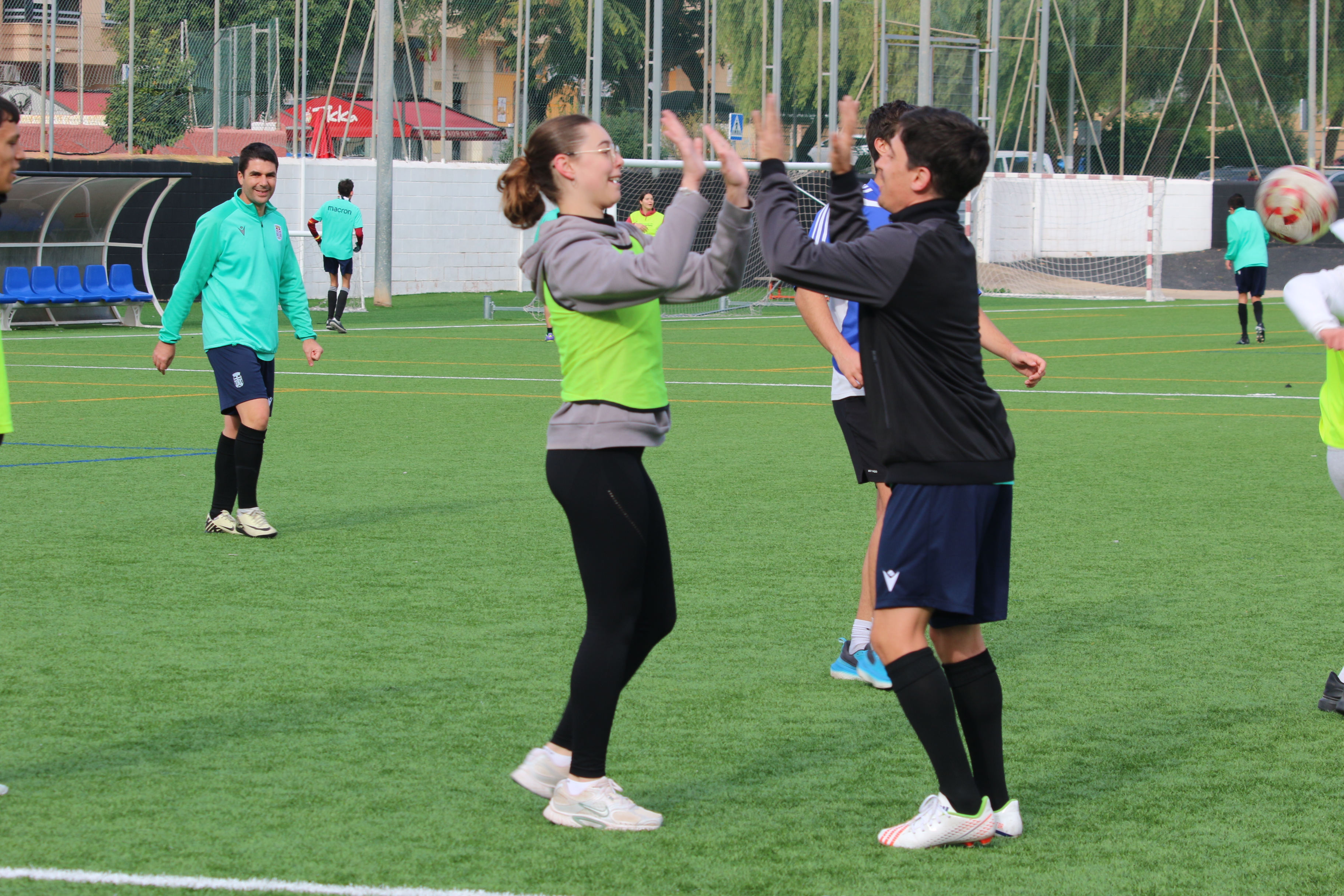 El FC Cartagena Genuine celebra el Día de la Discapacidad con dos jornadas inclusivas en Ciudad Jardín y en el IES El Bohío