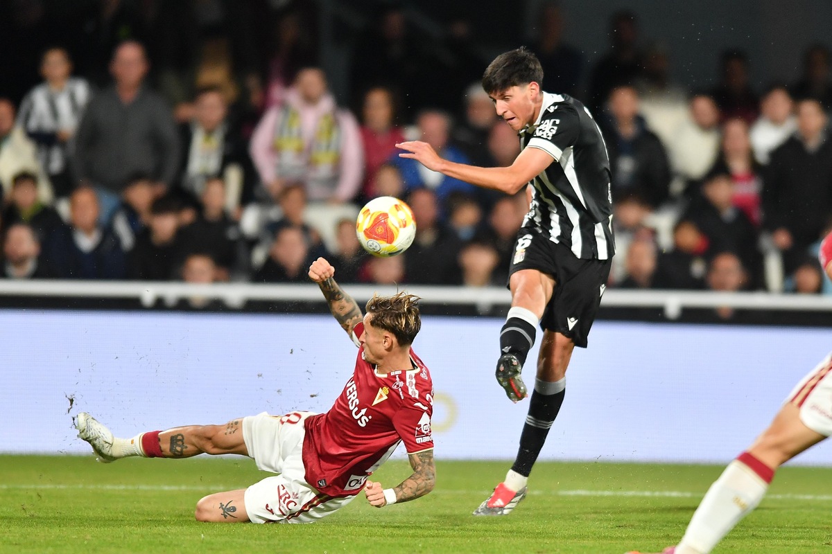 El Efesé cae en un igualado derbi (0-1)