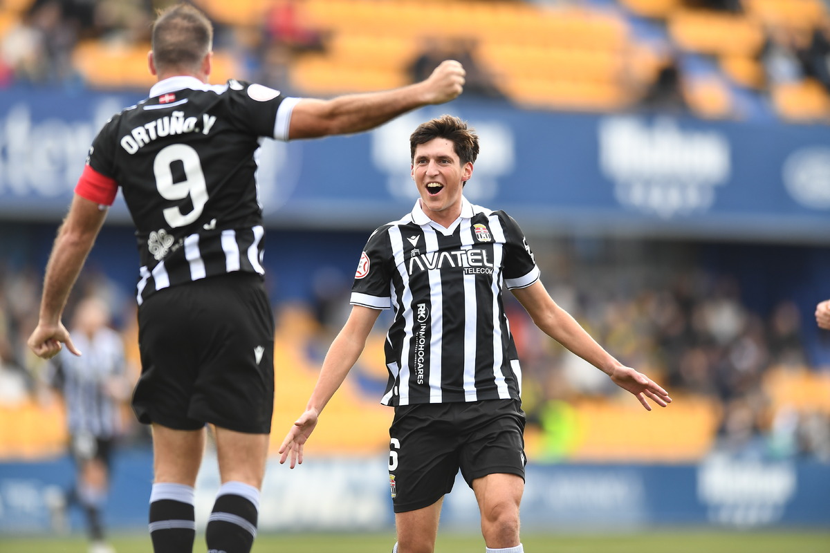 El Efesé suma en Alcorcón con un cabezazo de Ortuño