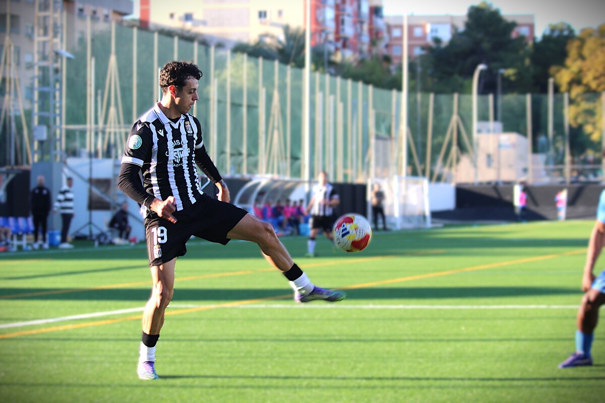 El duelo de filiales se decanta por el lado albinegro (1-0)