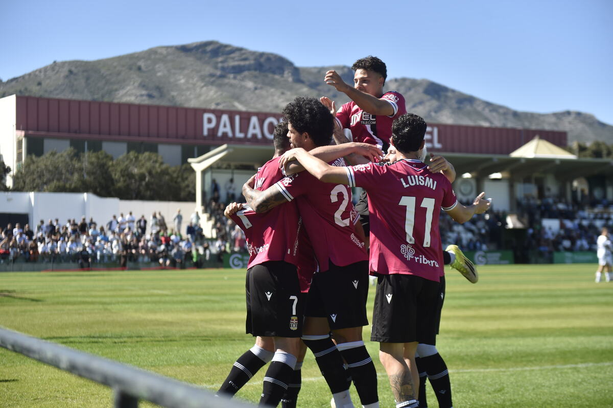 Gran victoria albinegra en El Pozuelo de Torremolinos (0-1)