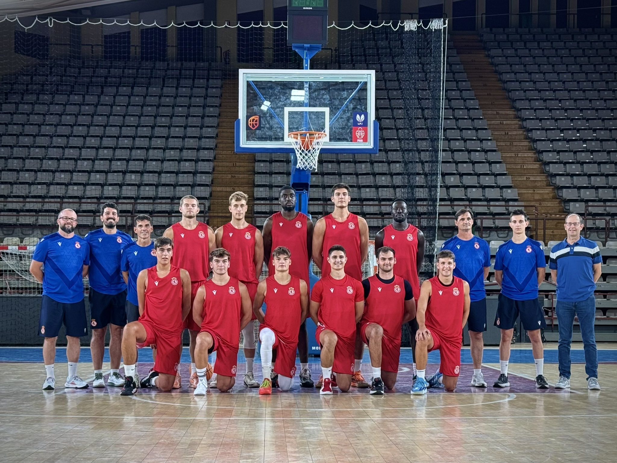 Cuerpo técnico de la Cultural y Deportiva Leonesa de Baloncesto 25