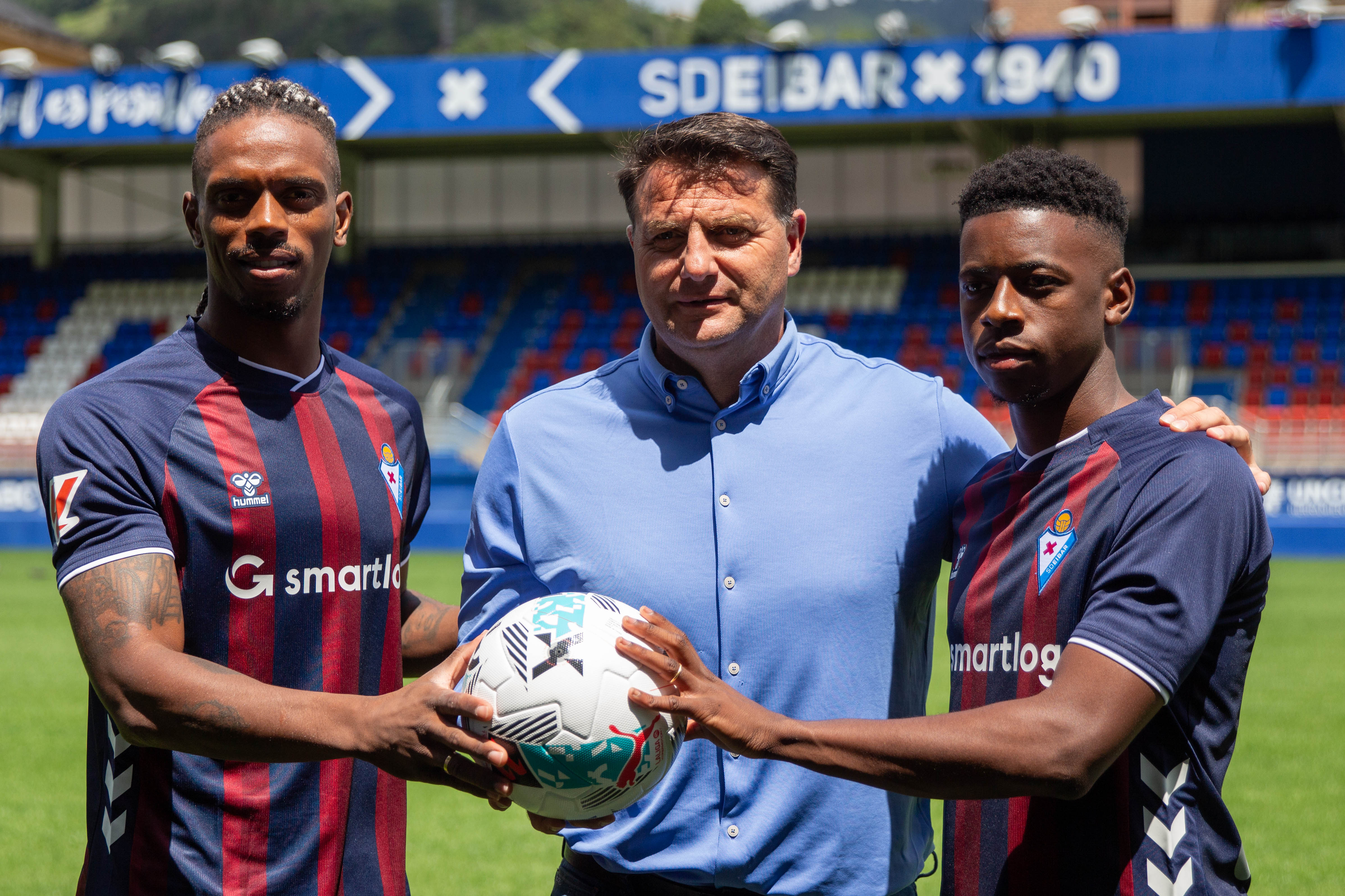 Jair und Buta wurden mit SD Eibar vorgestellt