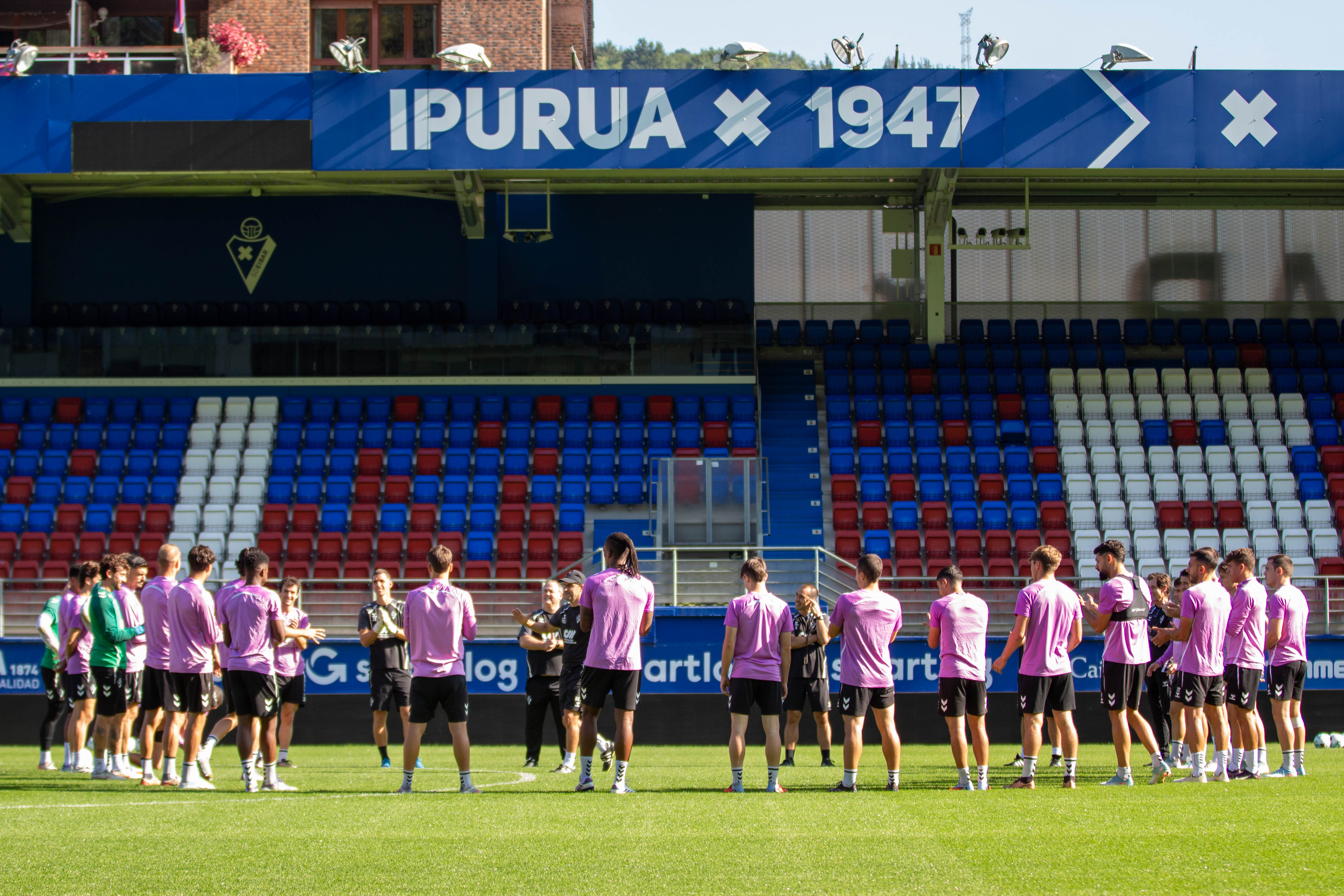 Semana de cinco entrenamientos, dos de ellos a puerta abierta