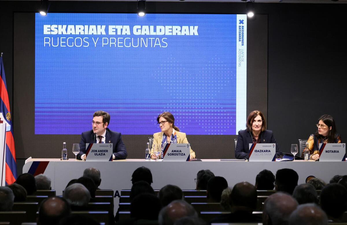 The SD Eibar General Shareholders' Meeting approves the management and ...