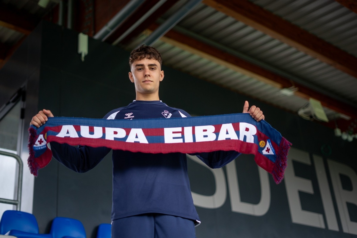 Marcos Pérez extends his contract with Eibar's reserve team until 2027
