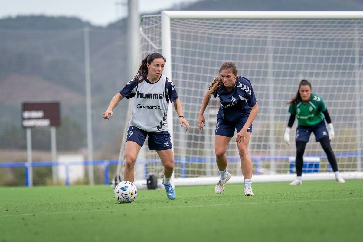 Eibar Women's Team focuses on Granada