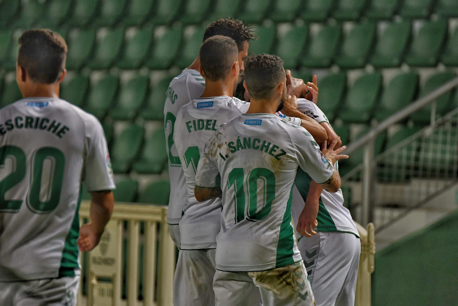 El Elche cumple en el campo (2-1) | Elche CF | Web Oficial