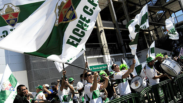 ¡Recibe al bus del equipo el domingo! | Elche CF | Web Oficial