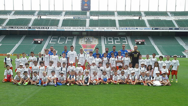 El Campus del Sporting Guardamar visita el estadio | Elche CF | Web Oficial