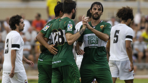 El Elche C.F. comienza la pretemporada ganando (2-0) | Elche CF | Web ...