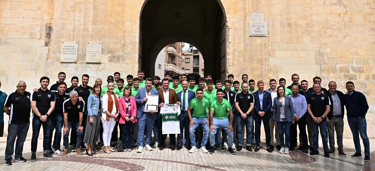 FILIAL | Recepción oficial al Ilicitano en el Ayuntamiento | Elche CF ...