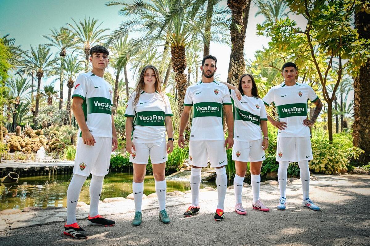Primera equipación Elche CF: La franja verde vuelve con fuerza | Elche ...
