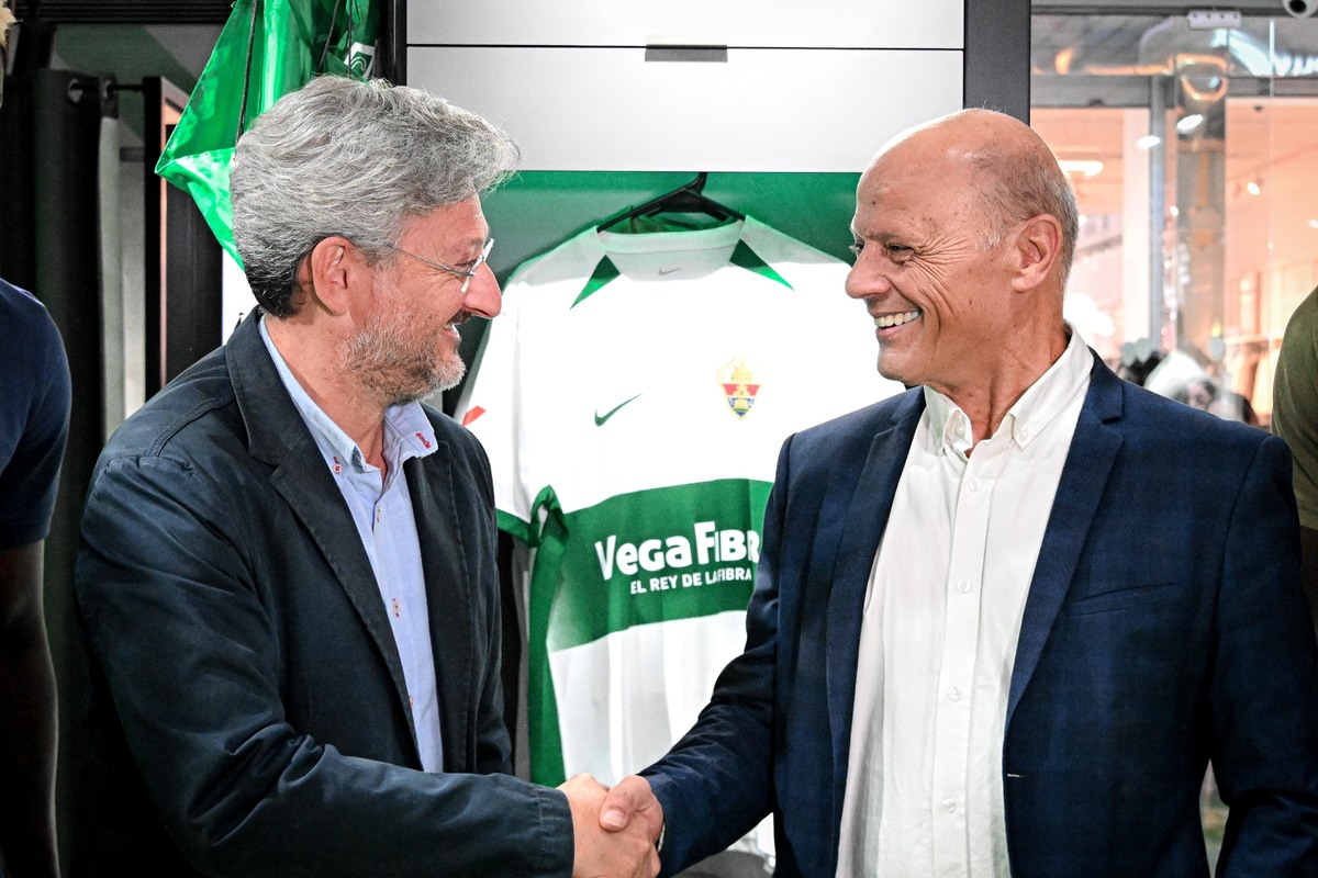 El Elche CF y el C.C. L'Aljub siguen de la mano | Elche CF | Web Oficial