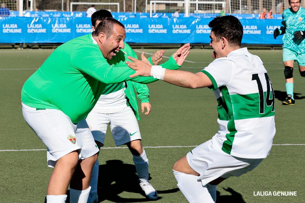 El Elche CF Genuine disfruta en la fase de Valencia | Elche CF | Web ...