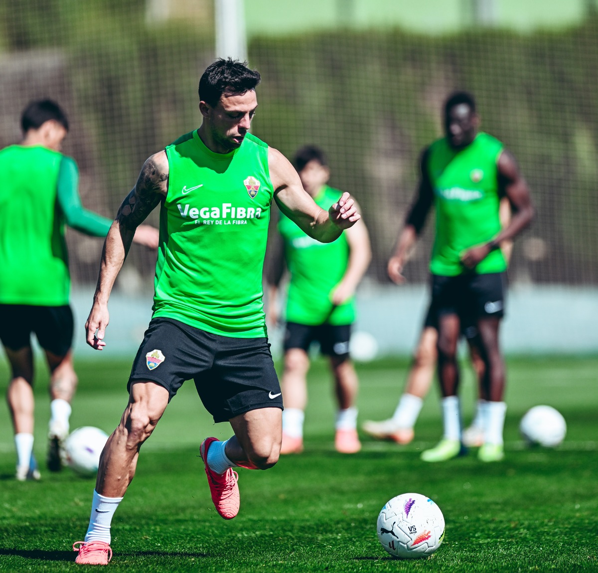 Elche CF vuelve al trabajo tras la victoria ante el Racing Club de ...