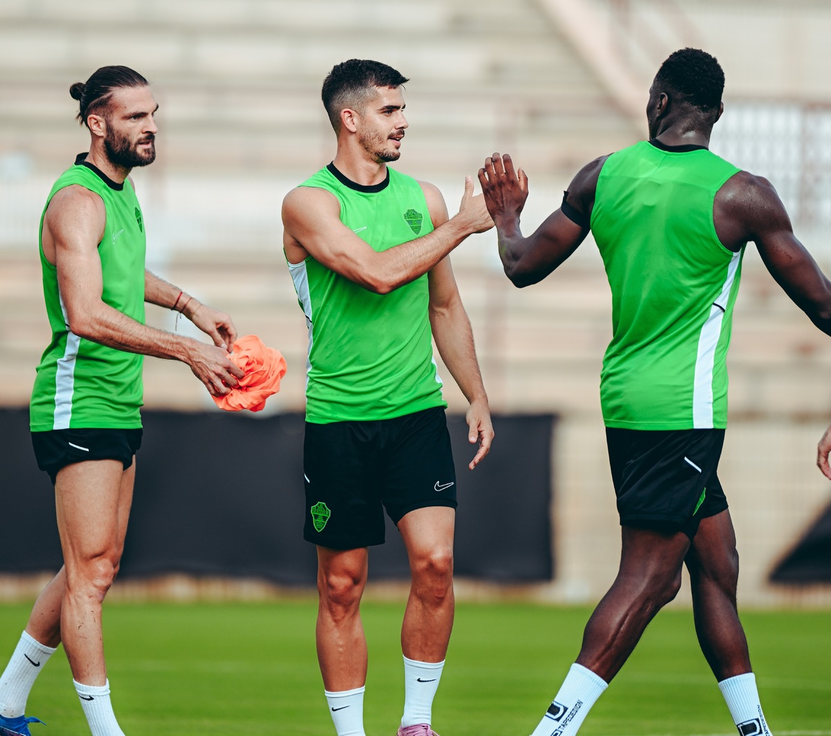 El Elche CF regresa a los entrenamientos para preparar el partido ante ...