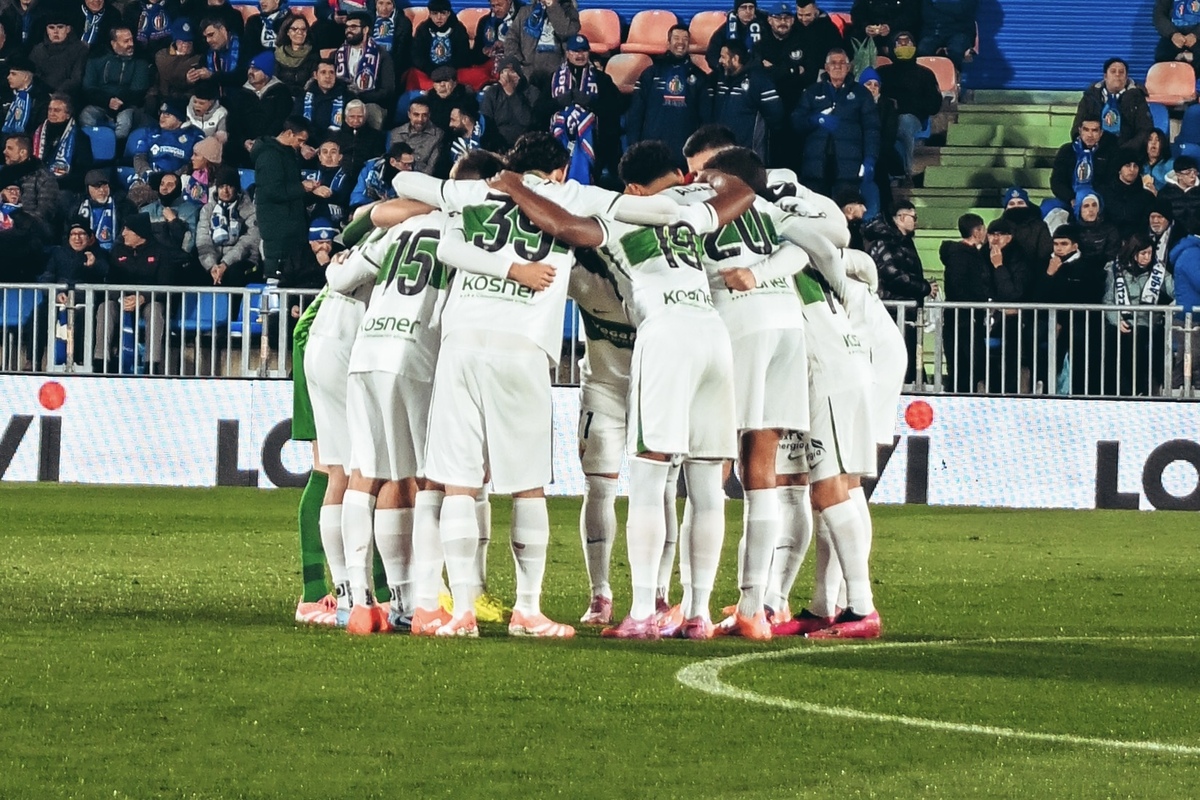 CRÓNICA | El Elche CF cae en el Coliseum (1-0) | Elche CF | Web Oficial