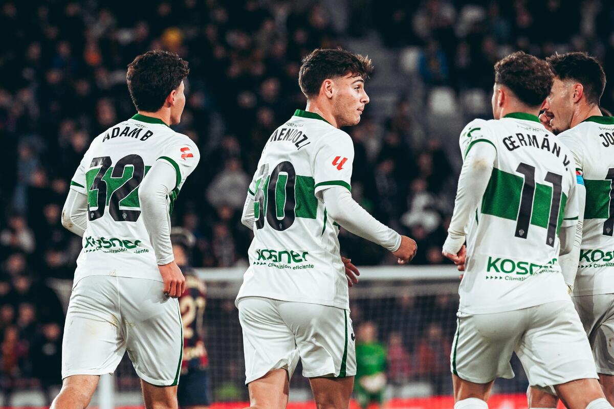 CRÓNICA | Dura derrota en el Ciutat de València (3-2) | Elche CF | Web ...