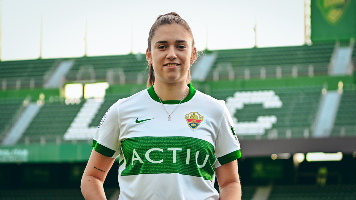 El Elche CF Femenino refuerza su ataque con Carlota Acín | Elche CF ...