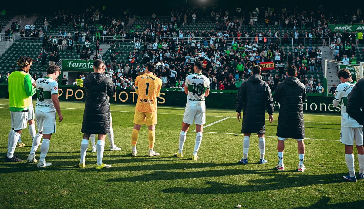 CRÓNICA | El Elche CF empata en un choque intenso ante el RCD Espanyol ...