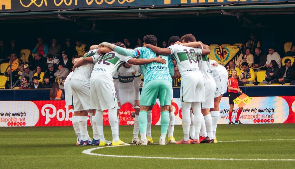 CRÓNICA | El Elche CF cae en la Cerámica (2-1) | Elche CF | Web Oficial
