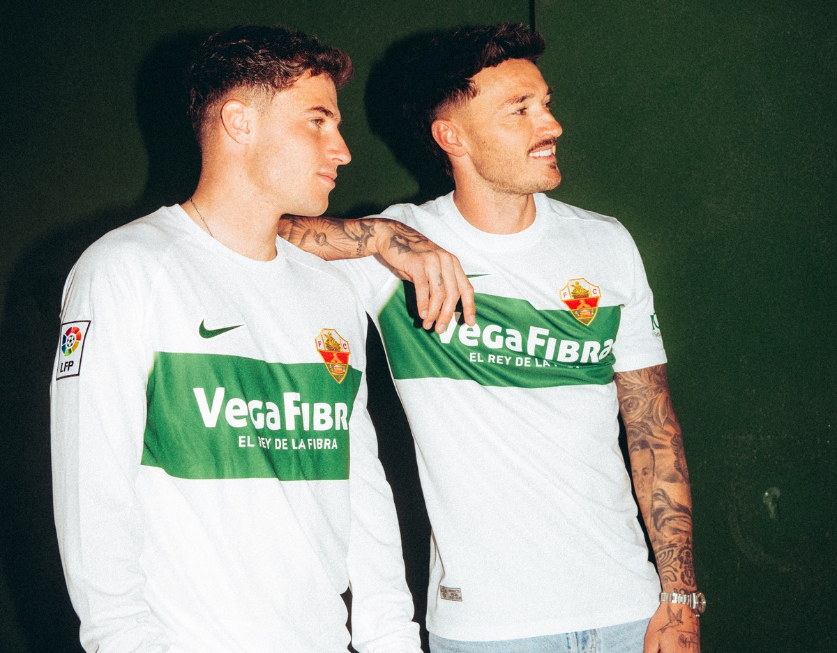 El Elche CF presenta su nueva camiseta retro para la jornada 31 de ...