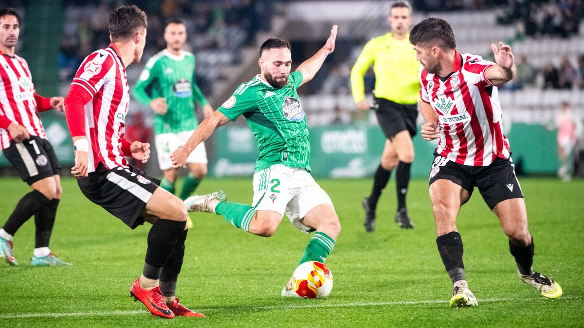 Partido de oficio en Cáceres | Racing Club Ferrol | Web Oficial