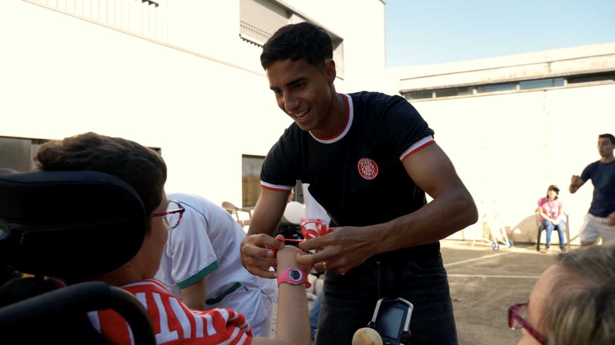 Hugo Rincón, Vitor Reis and La Canya visit the Oxalis Home | Girona FC ...