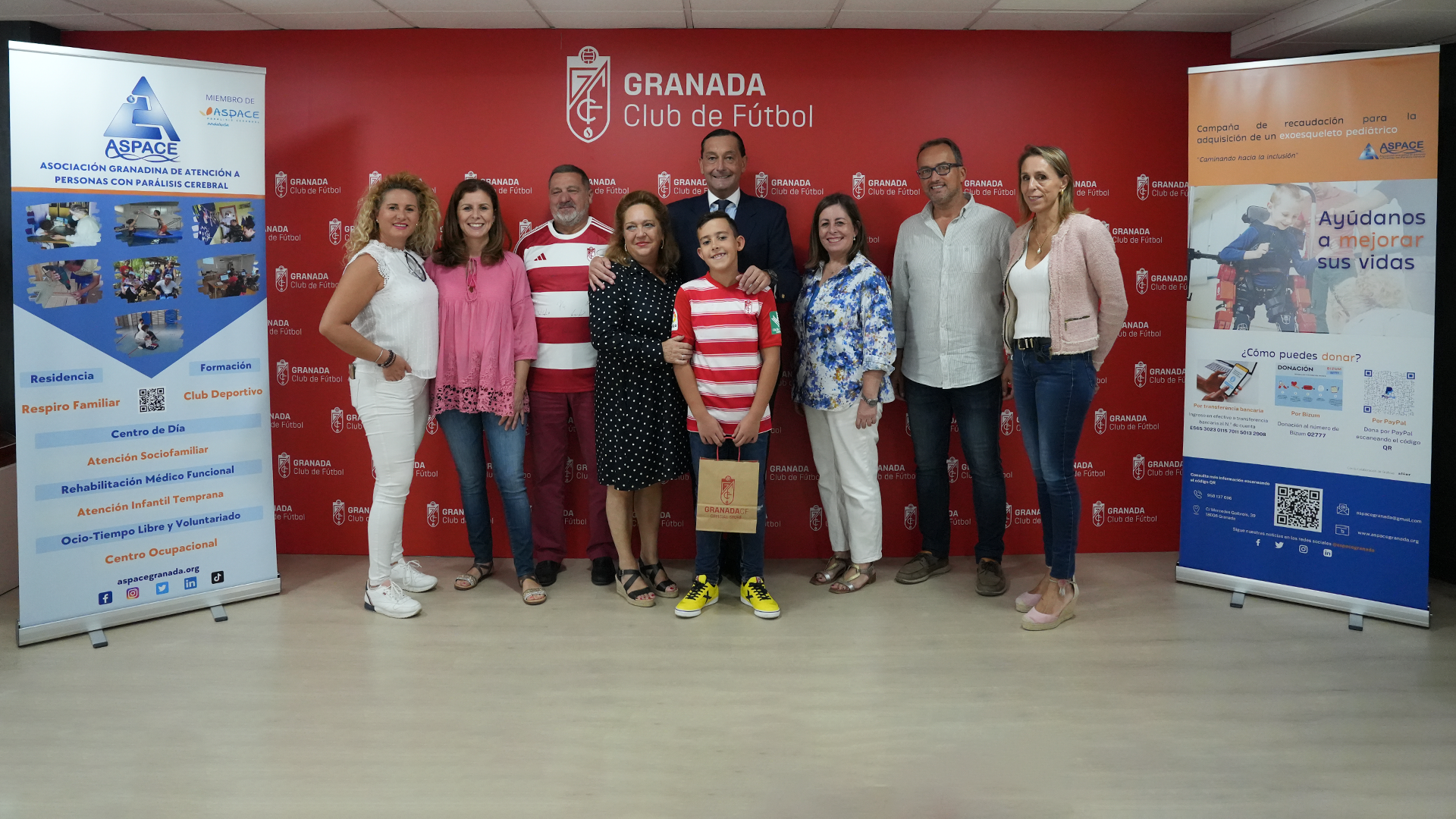 El Granada CF reconoce la iniciativa solidaria del niño Rodrigo Espejo en favor de un exoesqueleto para ASPACE