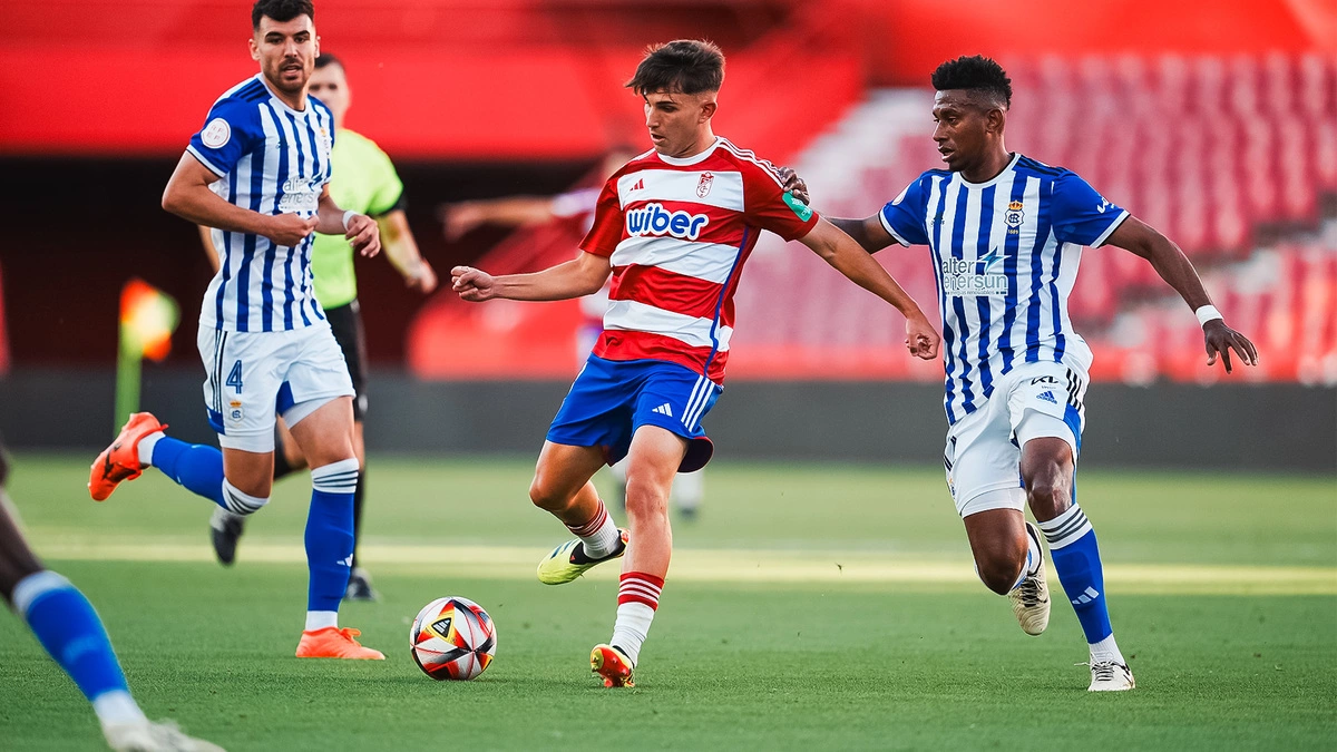 Lance del Recreativo Granada - Recreativo de Huelva (Foto: Granada CF).