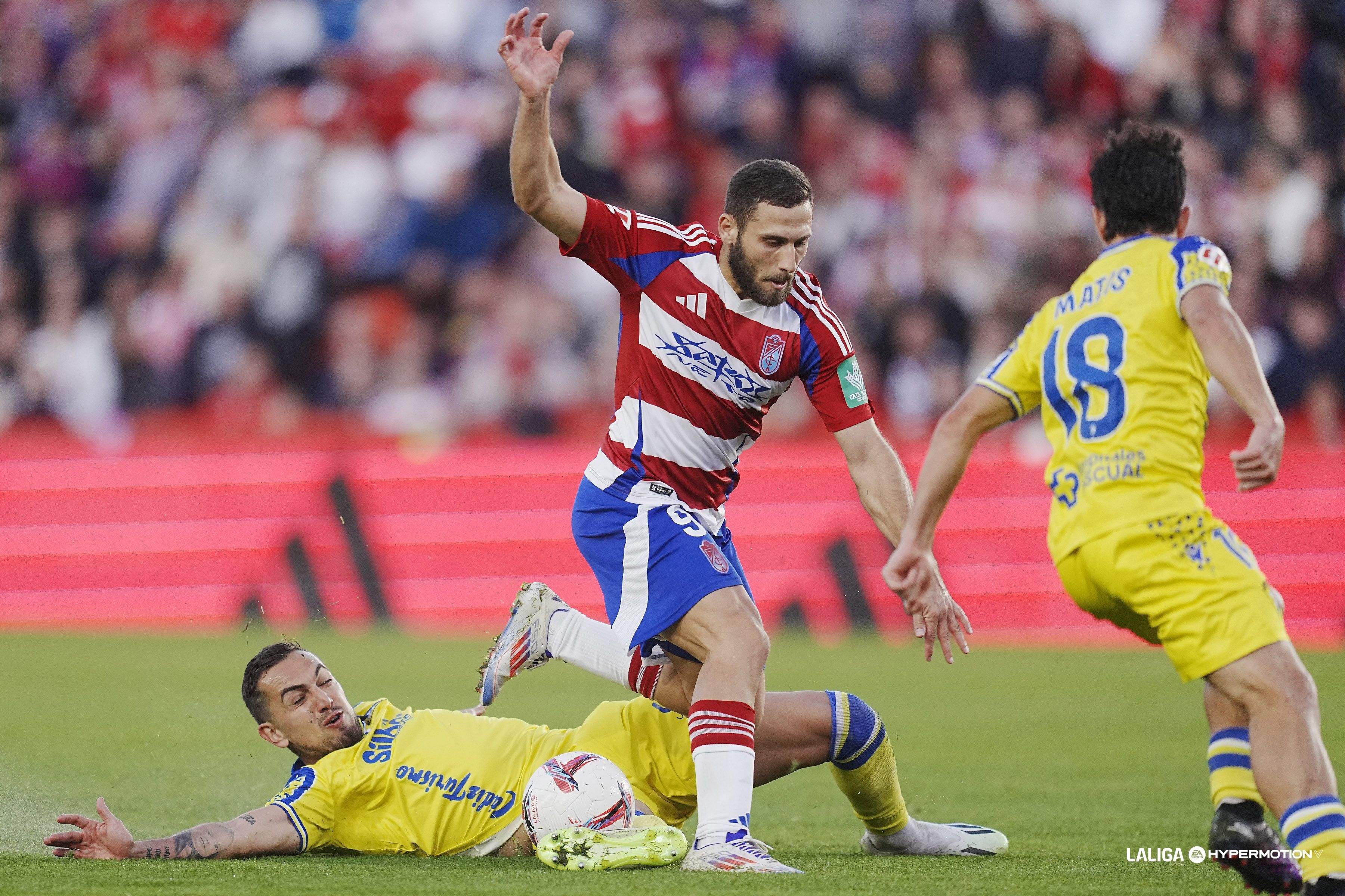 Empate Sin Goles Entre Granada Y C Diz Granada Cf Web Oficial