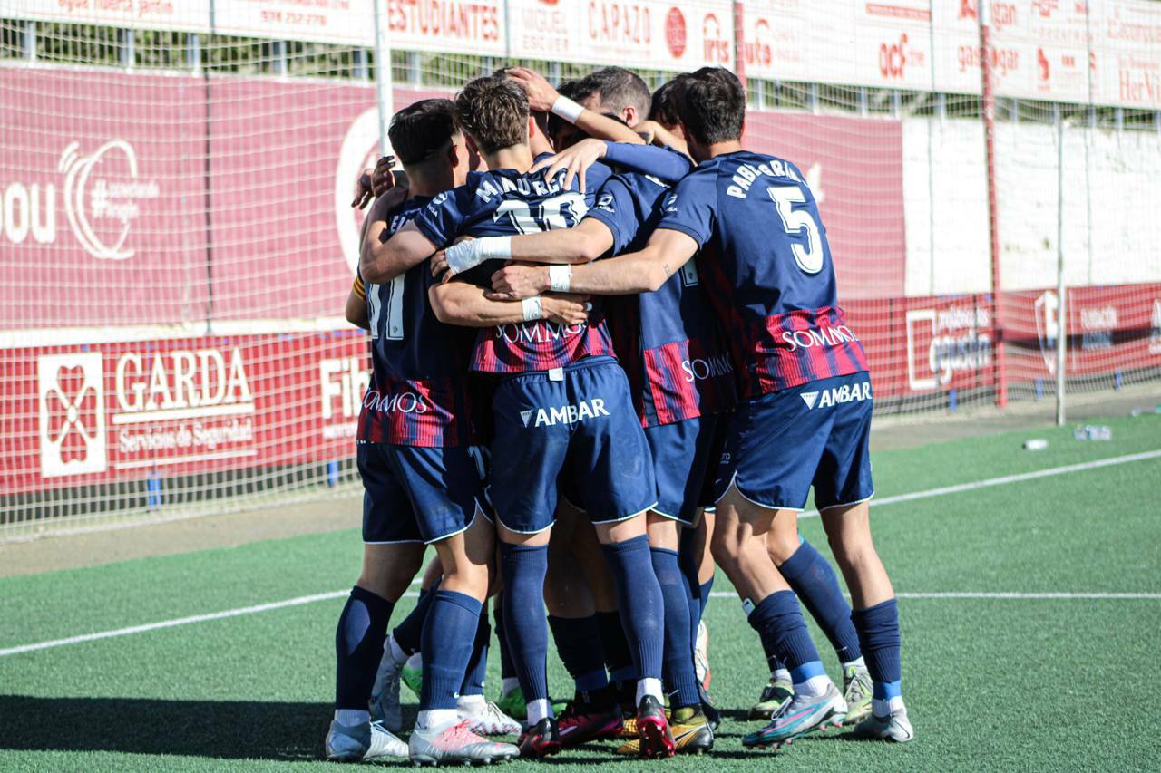 La SD Huesca B Quiere Dar El Golpe Definitivo Para Lograr El Ascenso ...