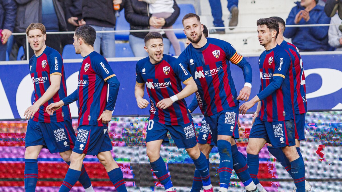 Tres valiosos puntos en El Alcoraz | SD Huesca | Web Oficial