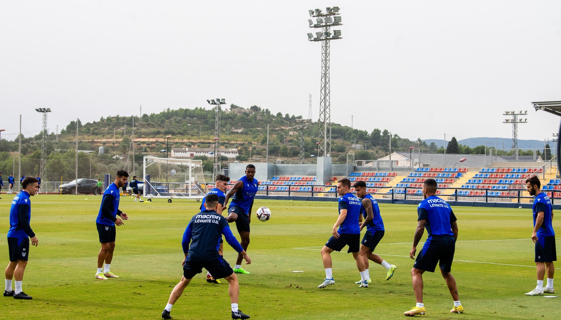El Levante UD se ejercita esta tarde en la Ciudad Deportiva | Levante ...