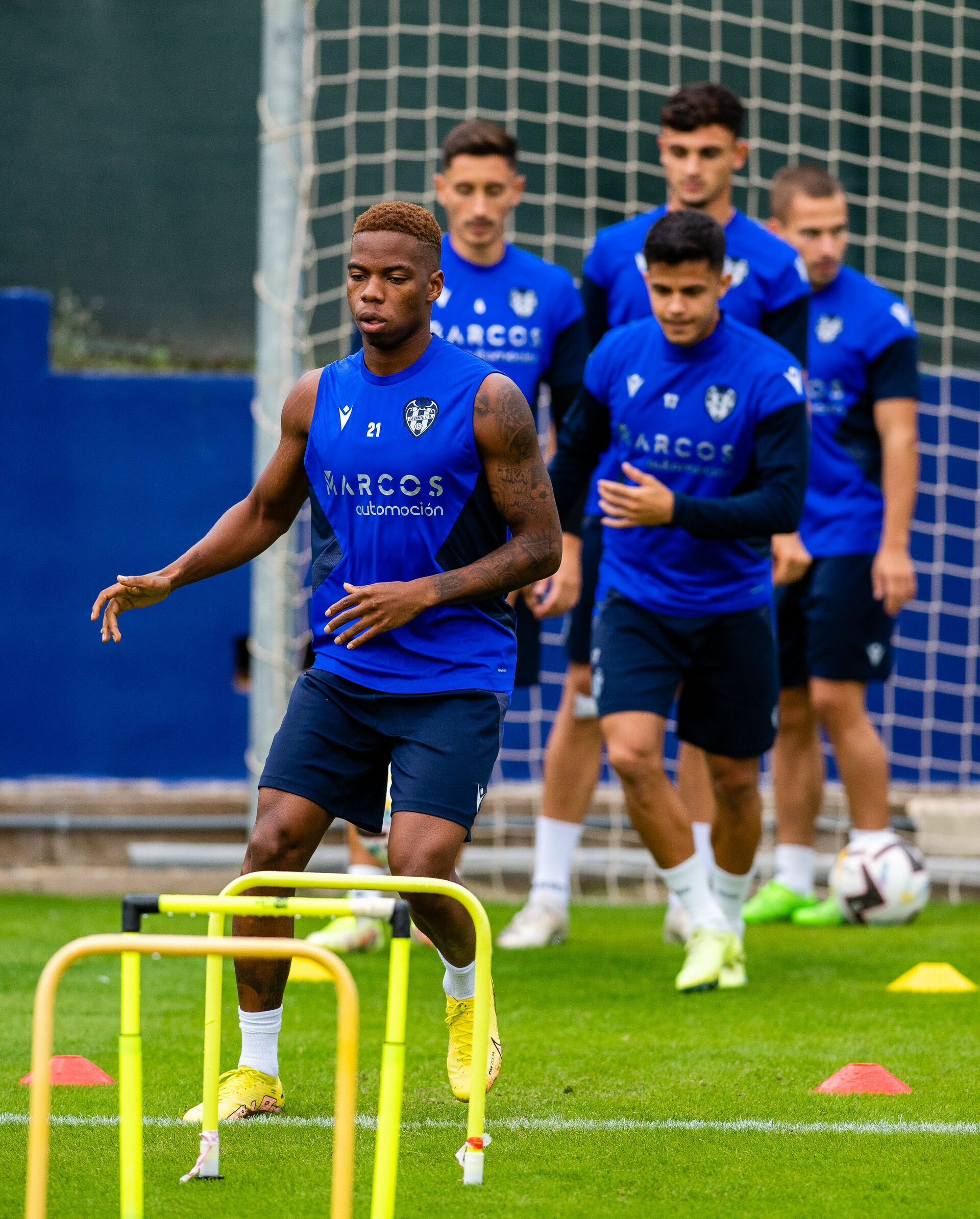 El Levante UD prepara en la Ciudad Deportiva el encuentro ante el CD ...