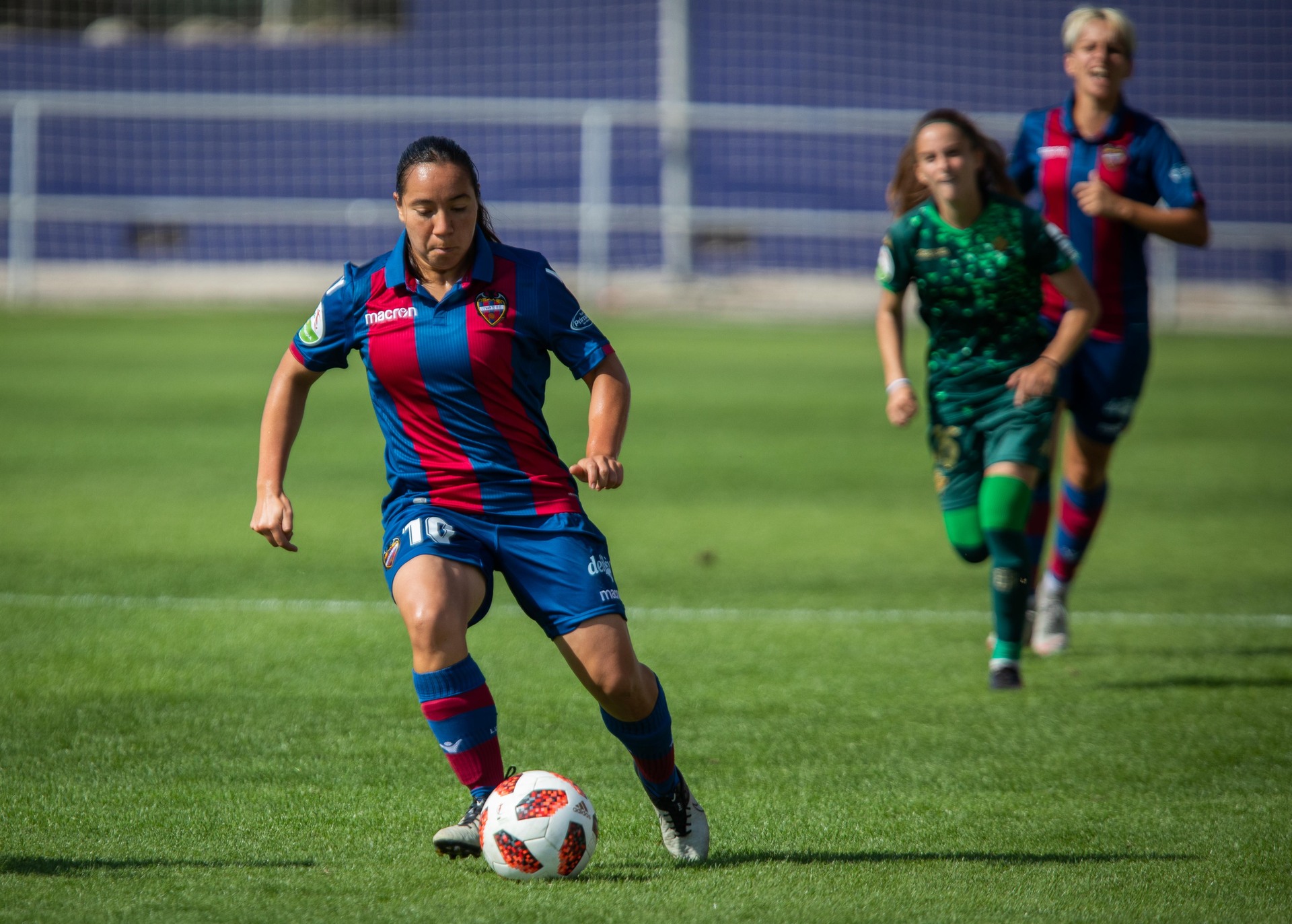 Partido por todo lo alto entre el Levante UD Femenino y la Real ...