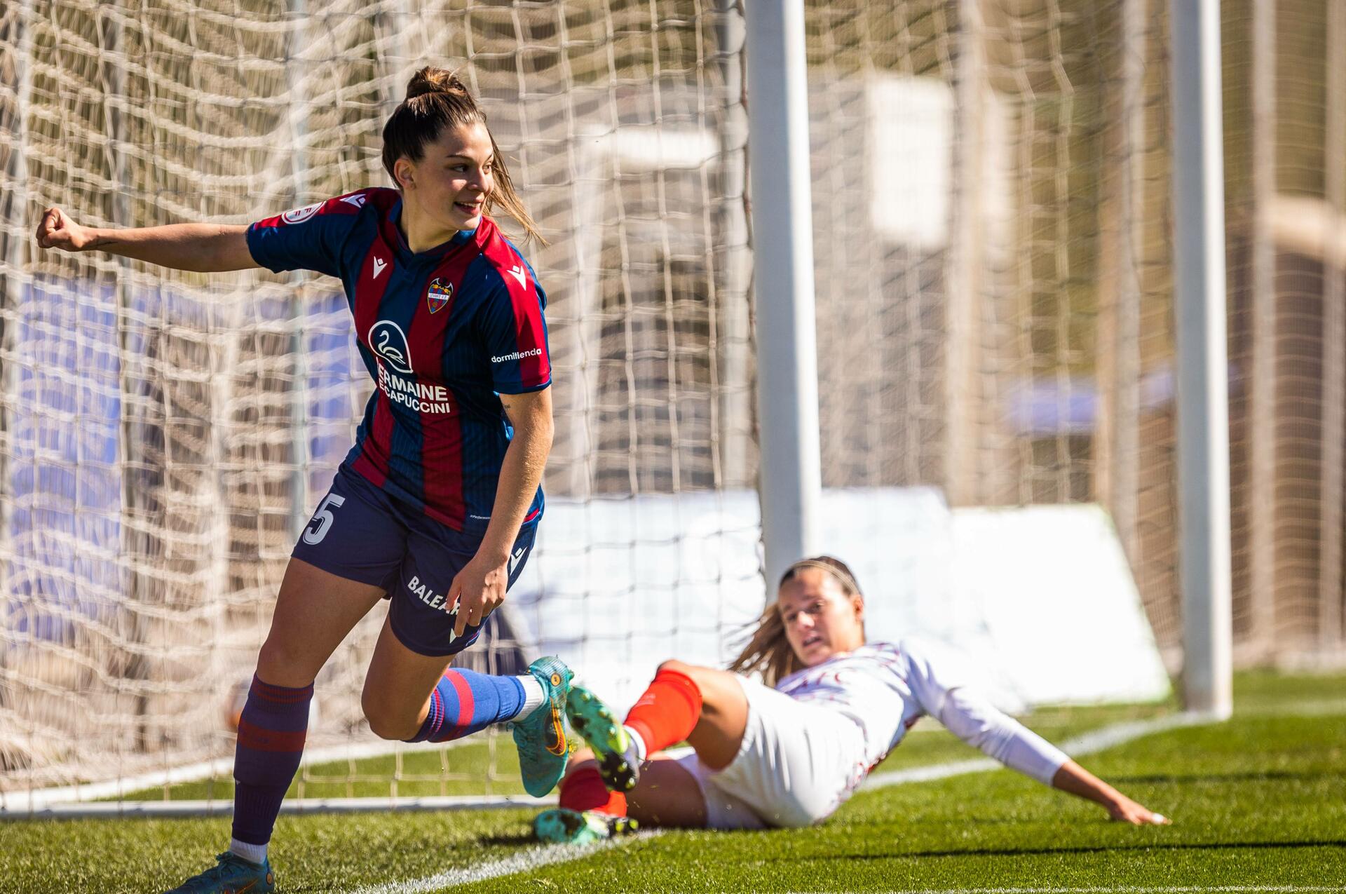 El Levante UD Femenino escala posiciones en la liga con otra buena ...