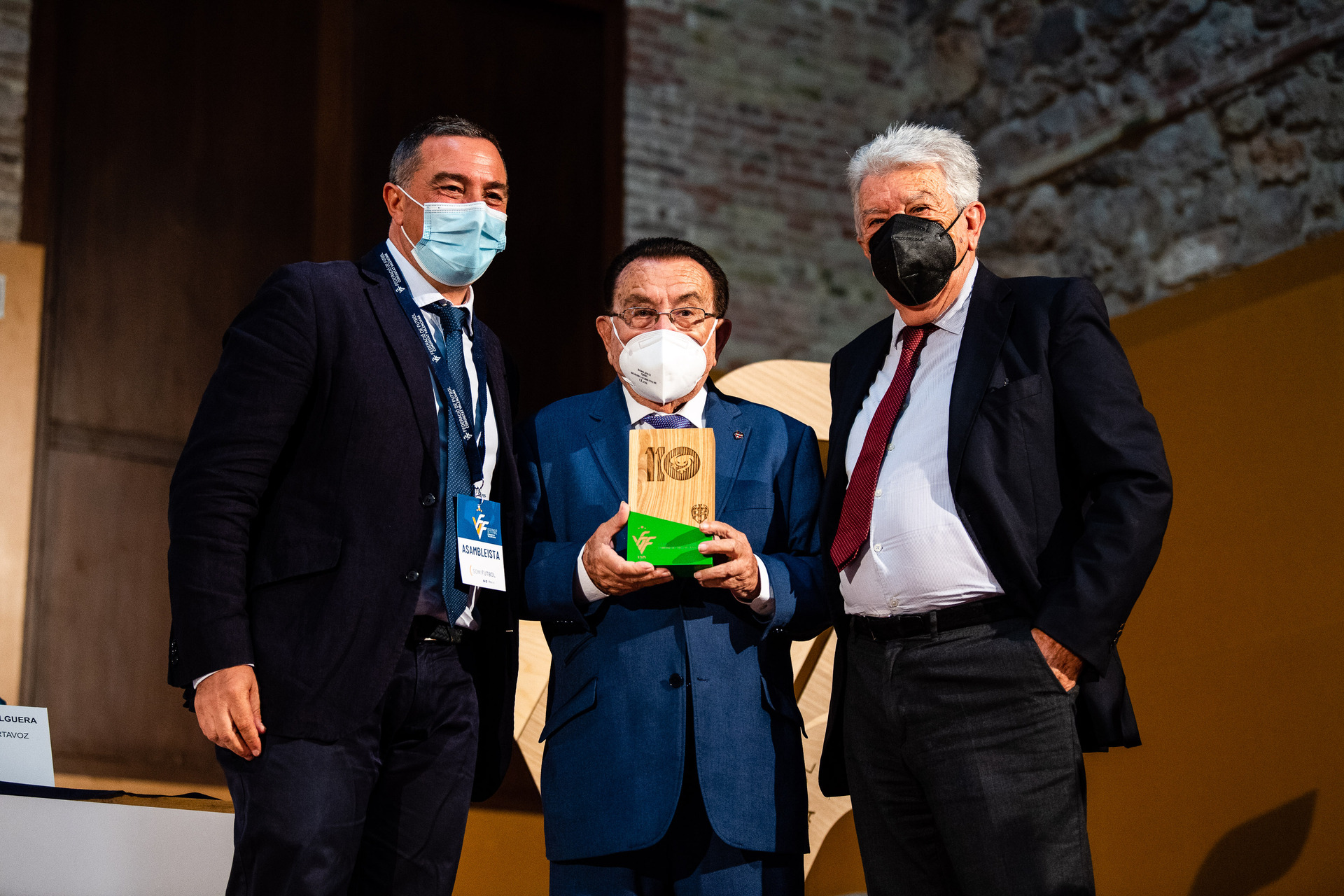 The Valencian Football Association honoured Levante UD presenting them