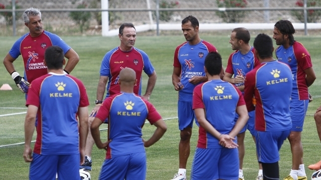 Entrenamiento voluntario en las instalaciones de la Ciudad Deportiva de ...