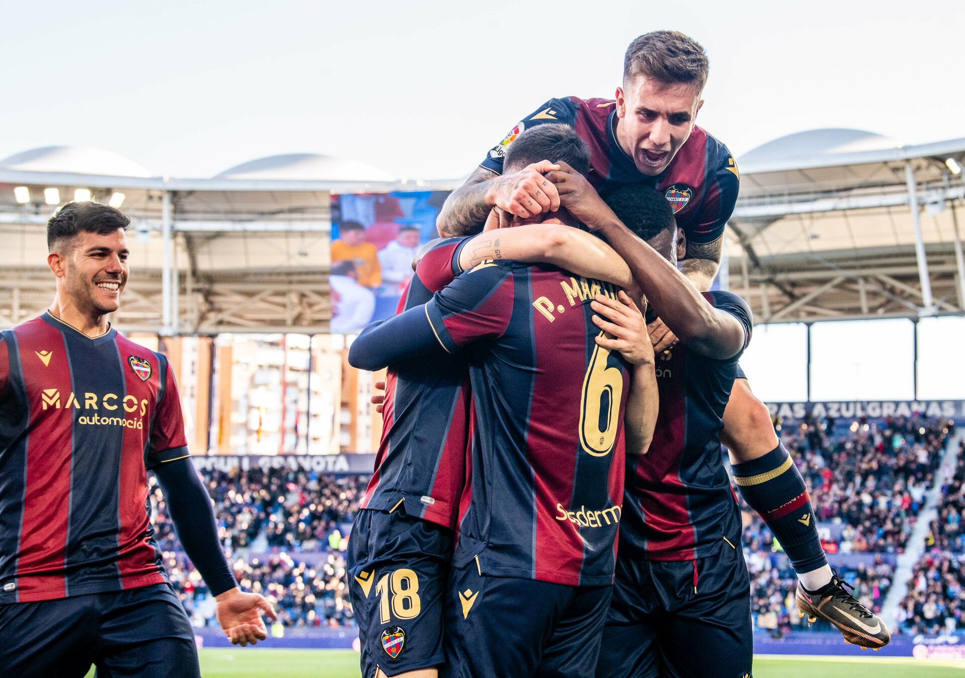 El Levante UD enciende la mecha ante el CD Lugo y regresa a los puestos ...